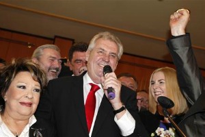 Victoire du pro-européen Miloš Zeman aux élections présidentielles tchèques